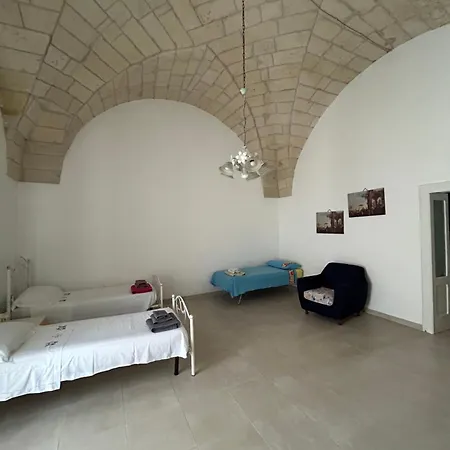 Ampia Dimora Con Volte E Cortile Apartment