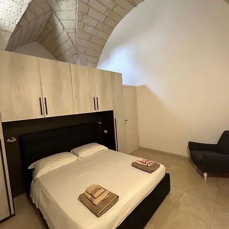 Ampia Dimora Con Volte E Cortile Apartment Giurdignano