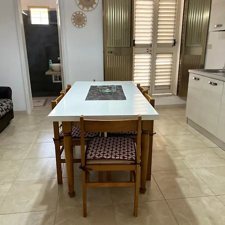 Ampia Dimora Con Volte E Cortile * Giurdignano