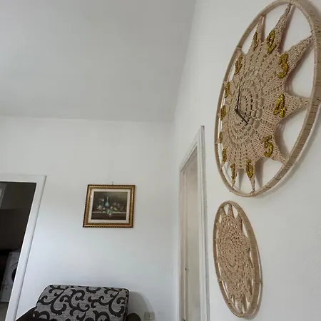 Ampia Dimora Con Volte E Cortile