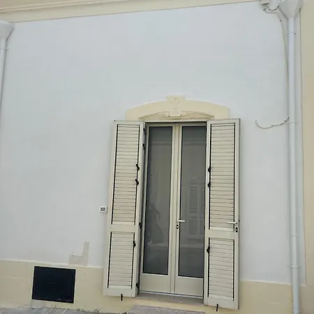 Ampia Dimora Con Volte E Cortile * Giurdignano